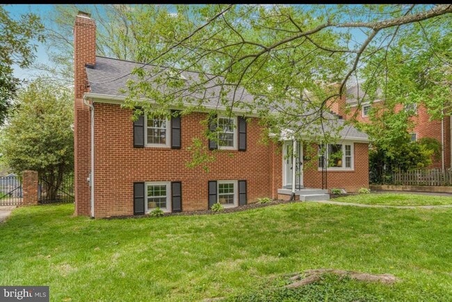 Foto del edificio - 2622 N Lexington St