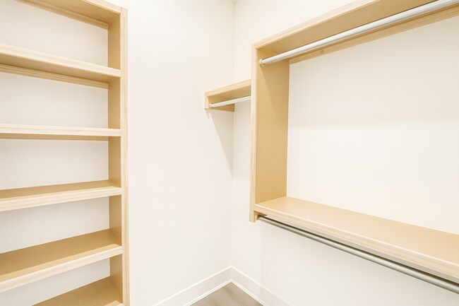 Foto del edificio - 5140/42 Chase Cir