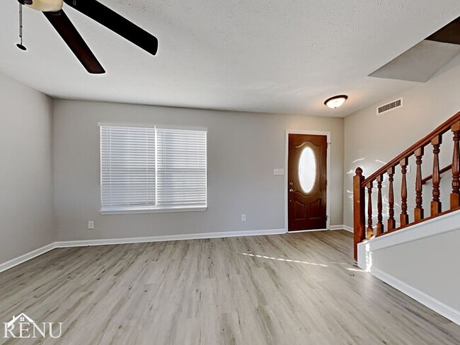 Building Photo - 1242 Summer Ridge Ln
