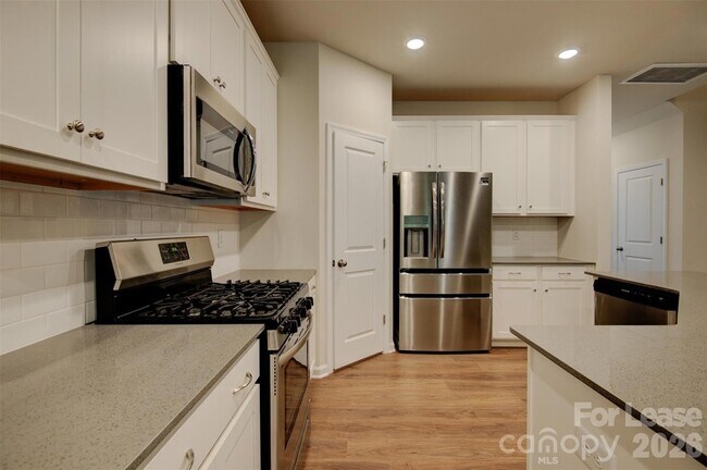 Building Photo - 14061 Castle Nook Dr