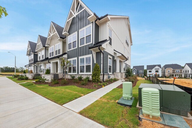 Building Photo - 3018 White Rail Dr