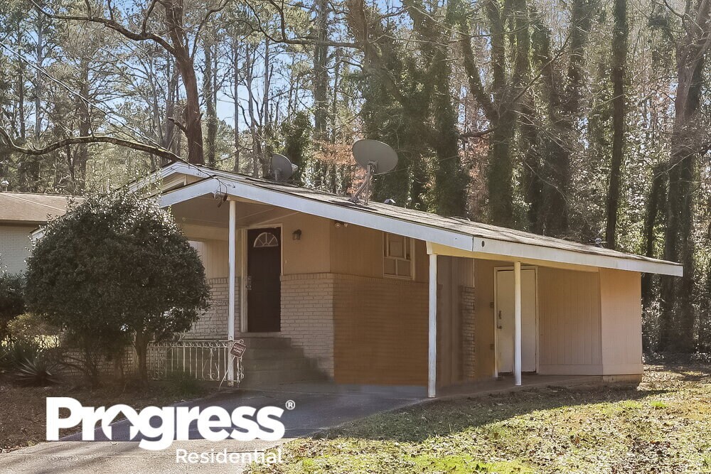 2764 Plantation Dr, East Point, GA 30344 House Rental in East Point