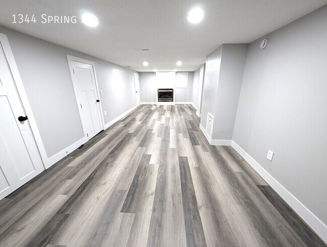 Foto del edificio - 1344 Spring St