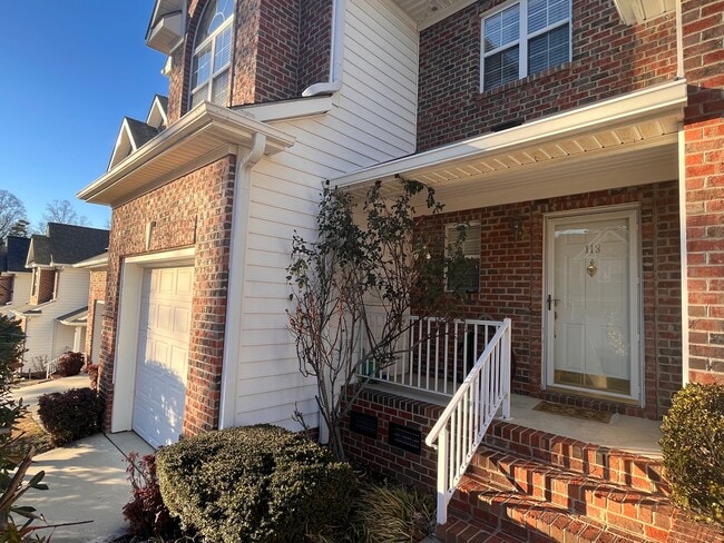 Building Photo - 118 Grande Meadow Way