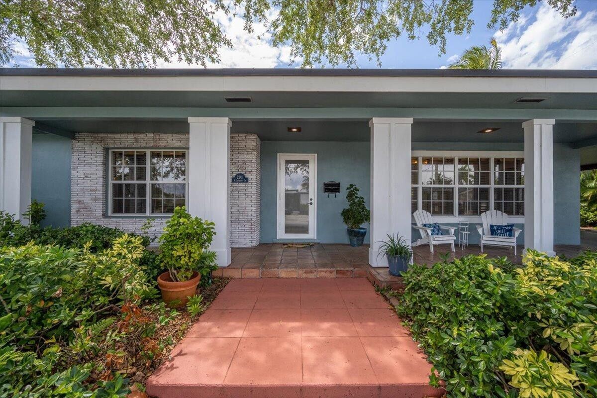 Foto principal - 2201 N Lakeside Dr