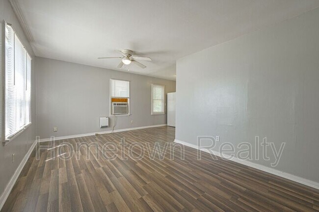 Foto del edificio - 4321 SE 43rd St