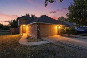 Building Photo - 2760 Pike Dr