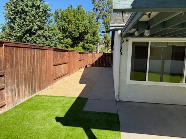 Foto del edificio - 3 bedroom/2 bath single family home for lease