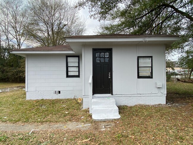 Building Photo - 3110 Cusseta Rd