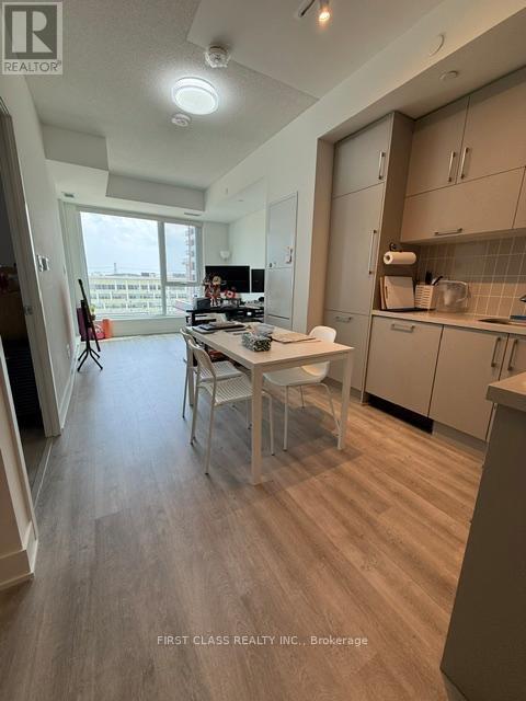 Building Photo - 38 Andre de Grasse St