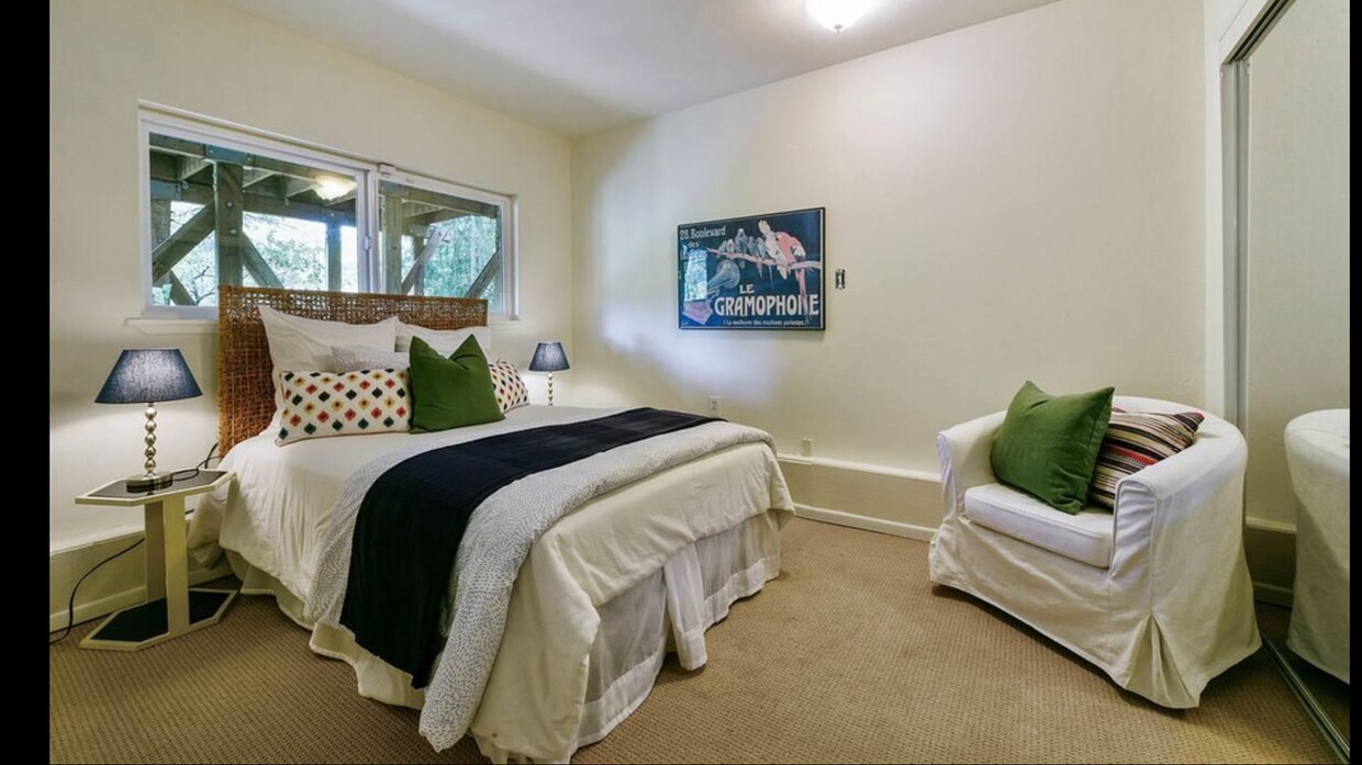 Bedroom - 6850 Gunn Dr