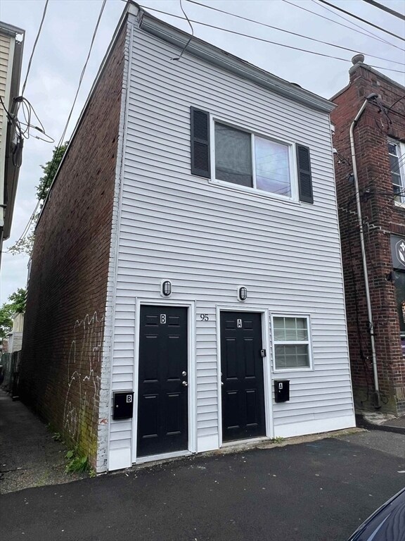 Primary Photo - 95 Centennial Ave