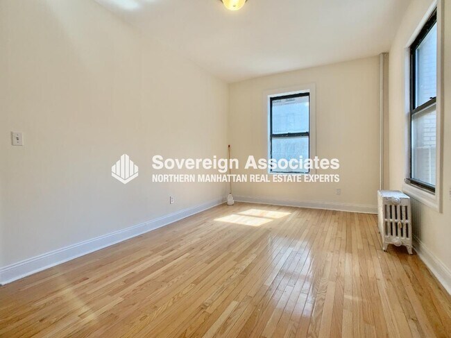 Foto del edificio - 270 Fort Washington Ave