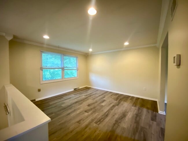 Building Photo - 4158 Jasmine Pl