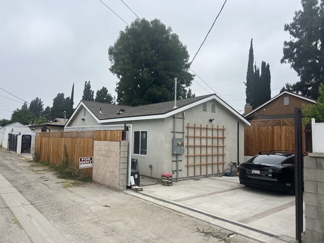 Building Photo - 17044 San Fernando Mission Blvd
