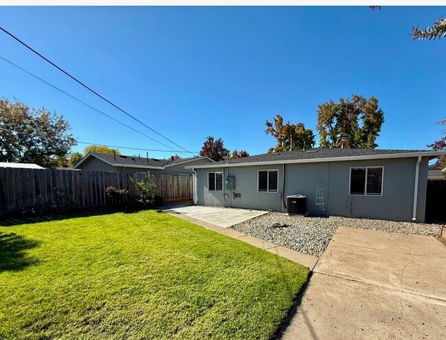 Photo - Charming 3 Bedroom, 1 Bath home in the Cam...