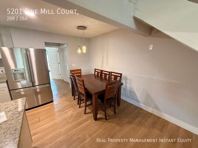 Foto del edificio - 5201 Pine Mill Ct