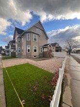 Building Photo - 877 Belmont Ave