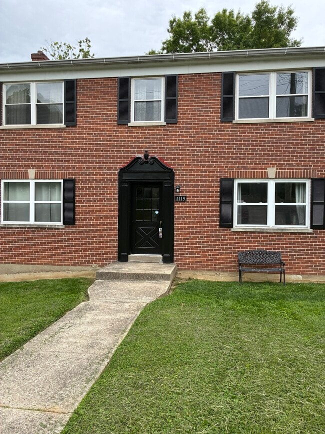 Building Photo - 1119 Amsterdam Rd