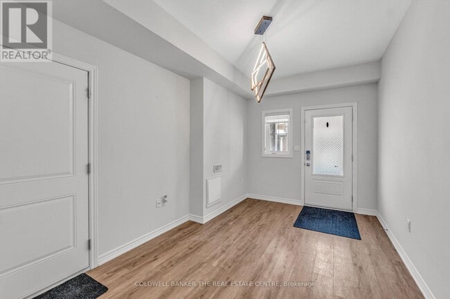 Building Photo - 124 Compass Trail