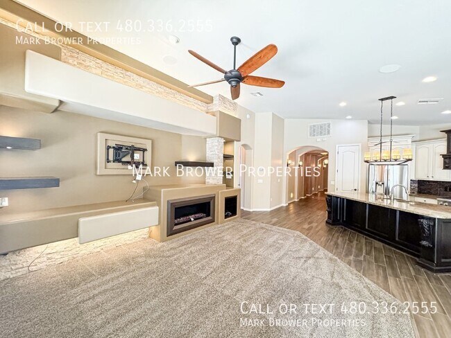 Building Photo - 2469 E Lantana Dr