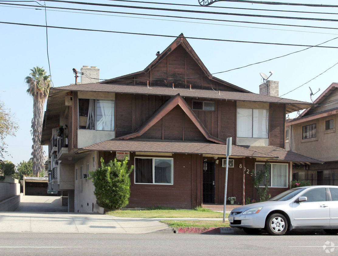 Foto principal - 8029 Stewart and Gray Rd