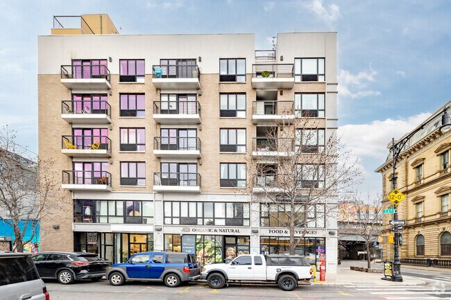 Foto del edificio - 400 Bedford Ave