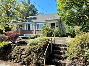 Building Photo - 6905-6907-6907 SE 17th Ave