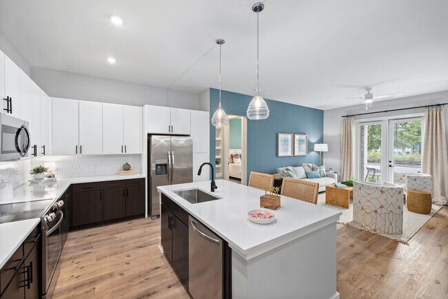 Apartamentos Goddard Point Hope — foto de la comunidad - Goddard Point Hope