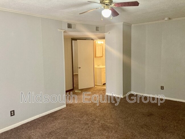 Building Photo - 117 Parkburg Rd