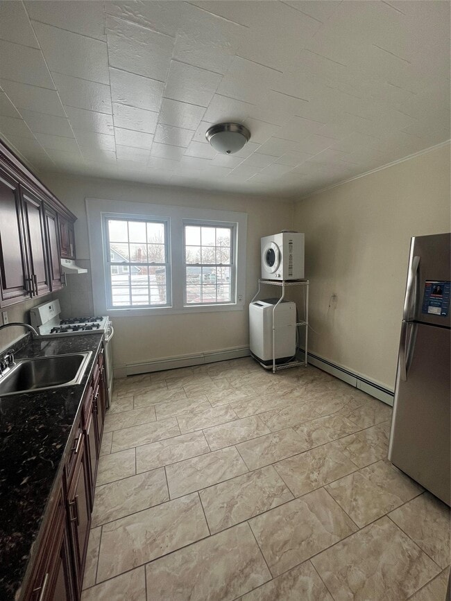 Building Photo - 415 Rockaway Ave