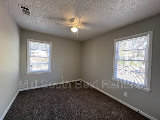 Building Photo - 3664 McDuff Ave