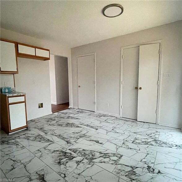 Foto del edificio - 1116 Raleigh Ct