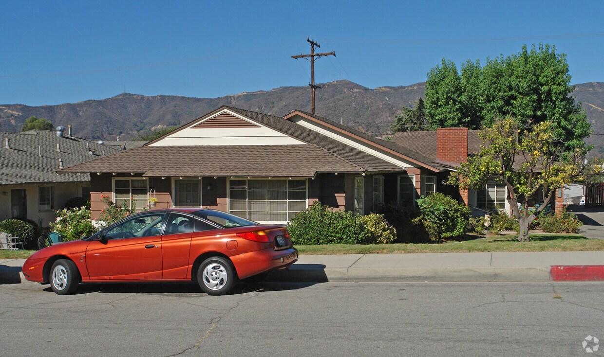 Building Photo - 3613 Valihi Way