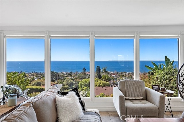 Foto del edificio - 875 Coast View Dr