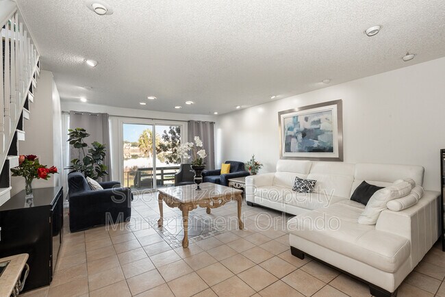 Building Photo - 1306 Chebon Ct