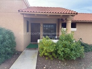 Building Photo - 502 W Yukon Dr