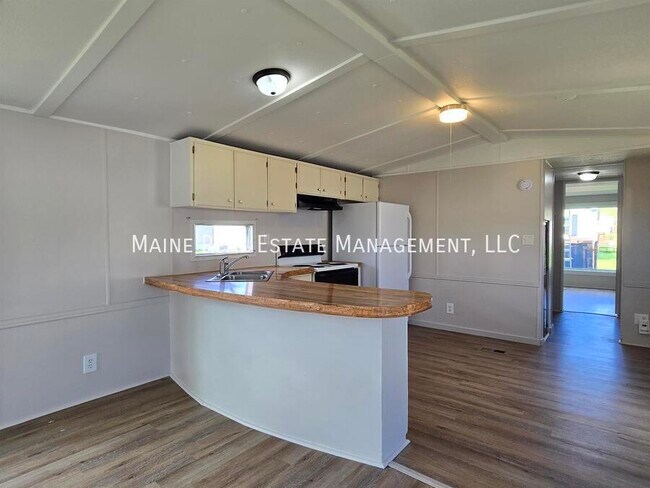 Foto del edificio - 134 C St