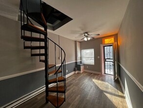 Building Photo - 315 Loneys Ln