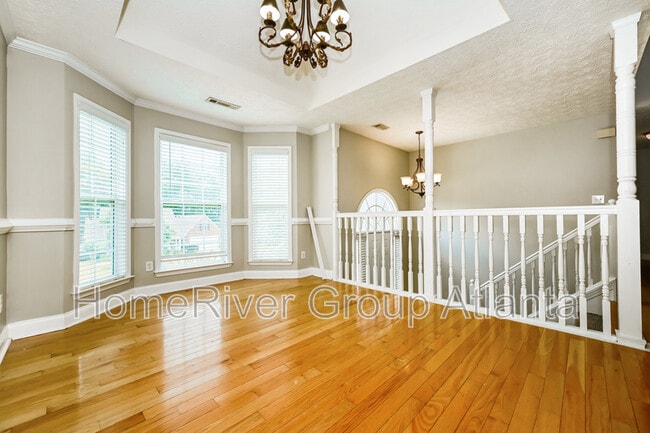 Building Photo - 220 Creekside Cir