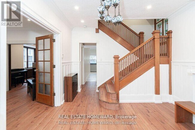 Building Photo - 56 Oakwood Ave
