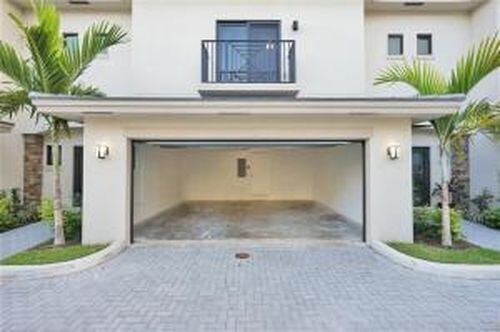 Foto del edificio - 1036 NE 33rd St