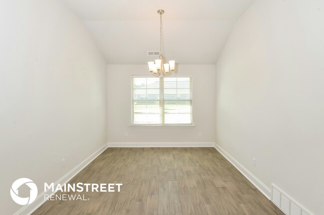 Building Photo - 7826 Ferndale Dr