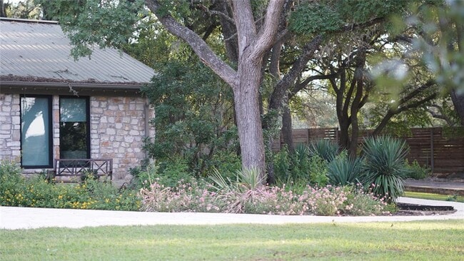 Building Photo - 13801 Carpenter Ln