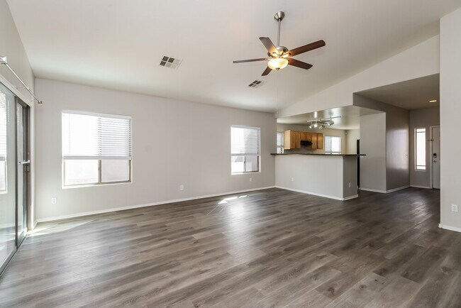 Building Photo - 13402 W Watson Ln