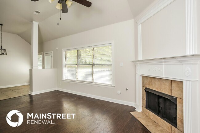 Building Photo - 10105 Cypress Lake Dr