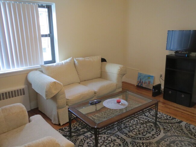 Foto del edificio - 111 Longwood Ave