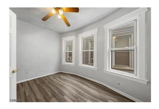 Foto del edificio - 107 Randolph Ave