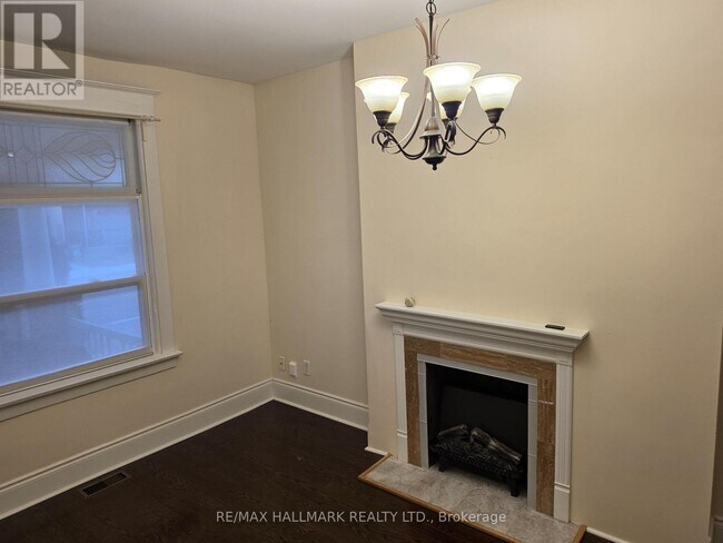 Photo du bâtiment - 797 Ossington Ave