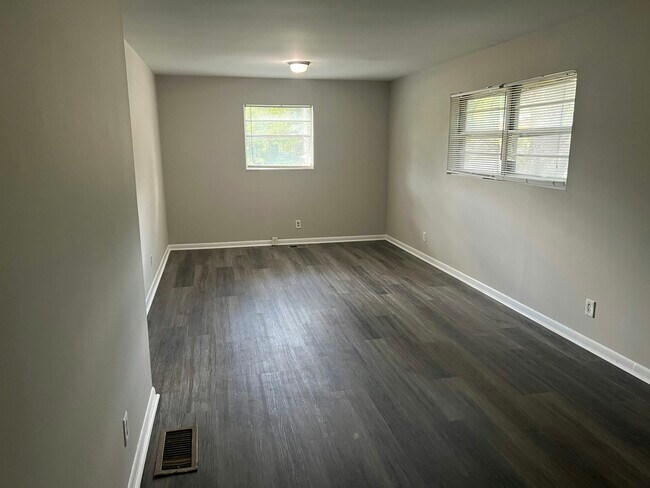 Foto del edificio - 1472 Tulip Pl